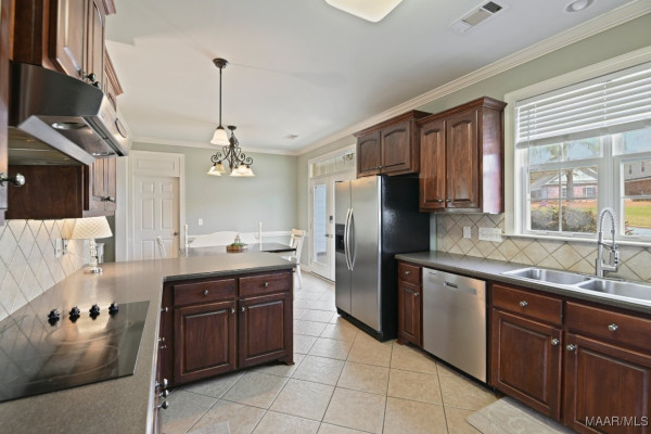 401 Clear Creek View