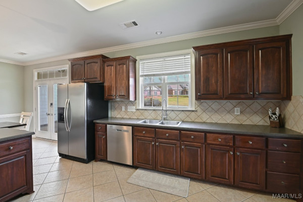 401 Clear Creek View