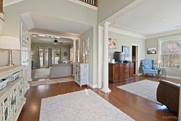 401 Clear Creek View