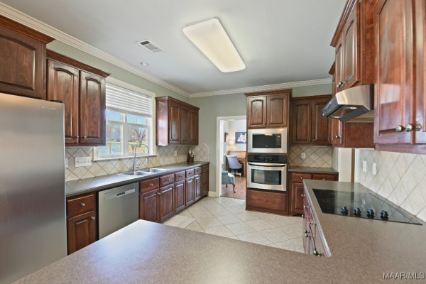 401 Clear Creek View