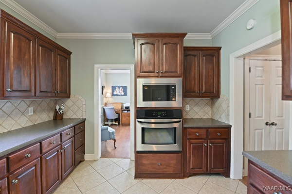 401 Clear Creek View