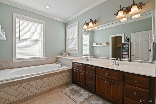 401 Clear Creek View