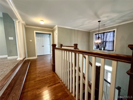 401 Clear Creek View