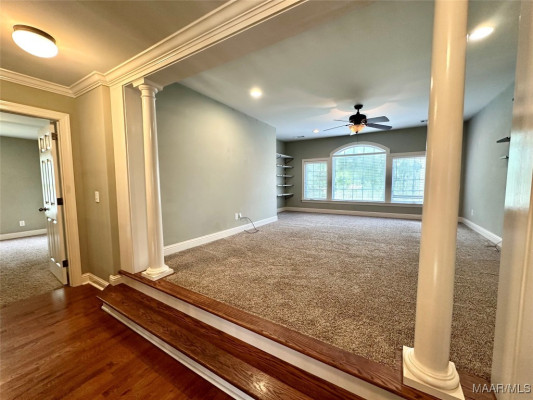401 Clear Creek View