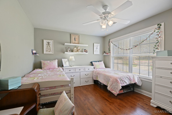 401 Clear Creek View