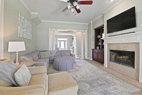 401 Clear Creek View