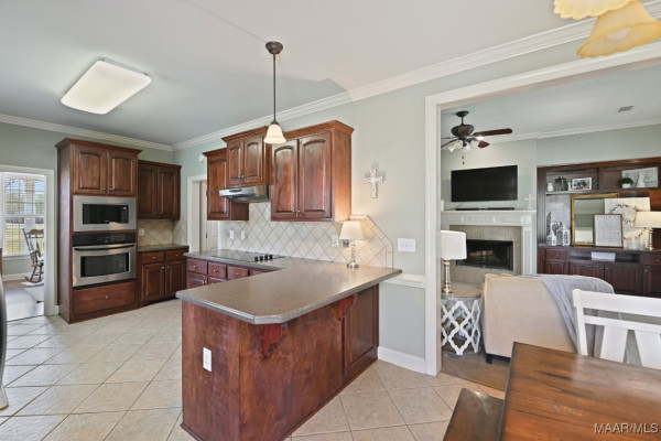 401 Clear Creek View