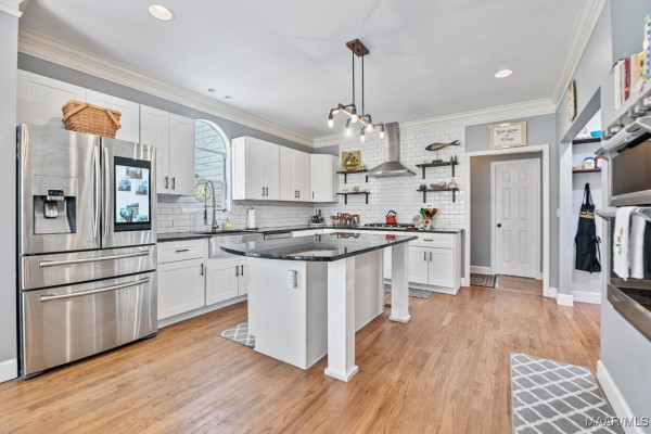 900 Lucys Trail