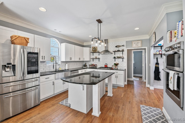 900 Lucys Trail