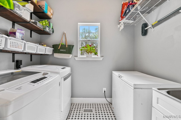 900 Lucys Trail