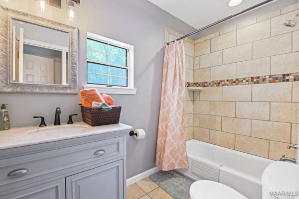 900 Lucys Trail