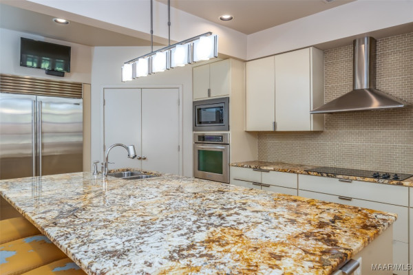 6261 Oliver Drive