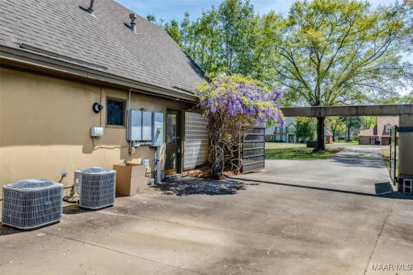 6261 Oliver Drive
