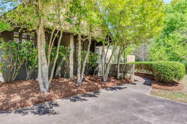 6261 Oliver Drive
