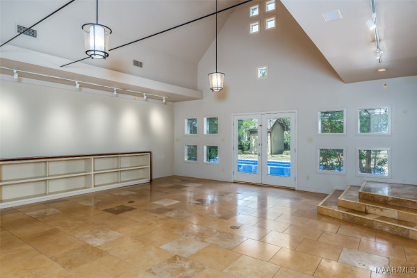 6261 Oliver Drive