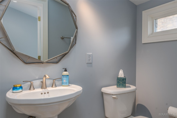 9533 FENDALL HALL Circle