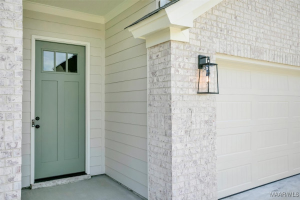 209 Lismore Place