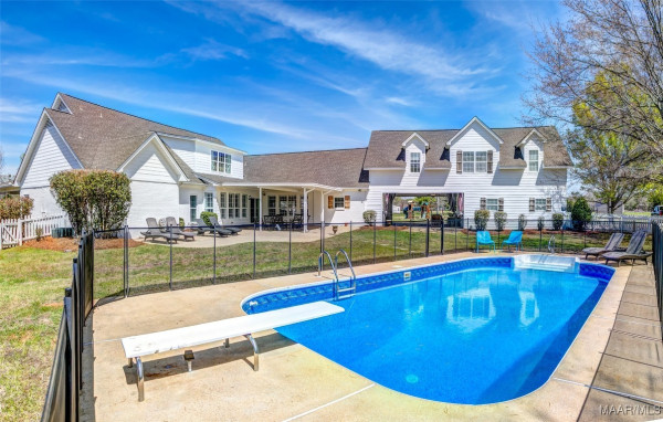 100 FOXCHASE Drive