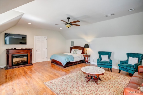 100 FOXCHASE Drive