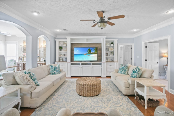 100 FOXCHASE Drive