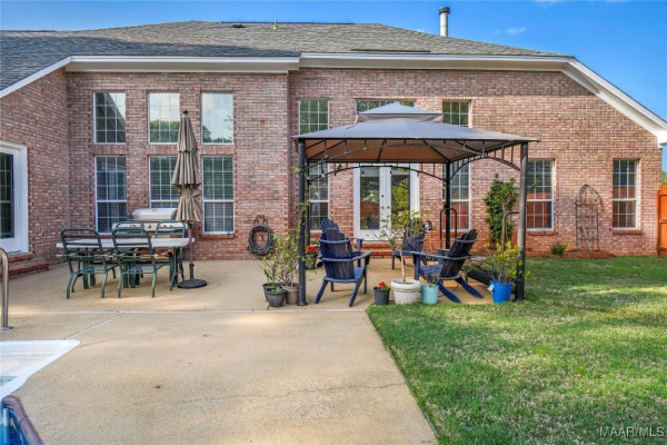95 CEDAR RIDGE Drive