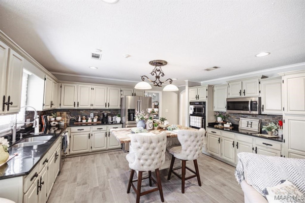 7807 Halcyon Forest Trail
