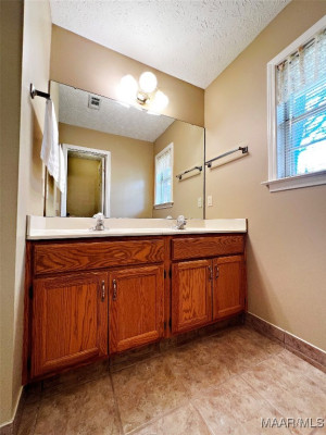1565 Emerald Mountain Parkway