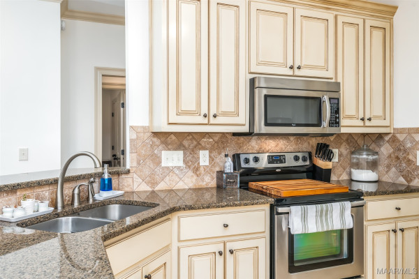 9319 TURNBERRY PARK Drive