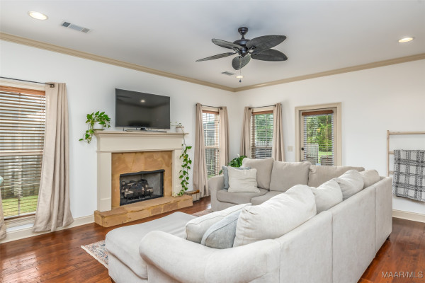 9319 TURNBERRY PARK Drive