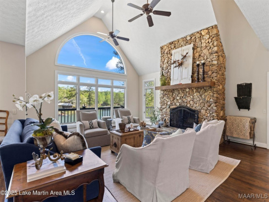 522 Ridgeway Drive