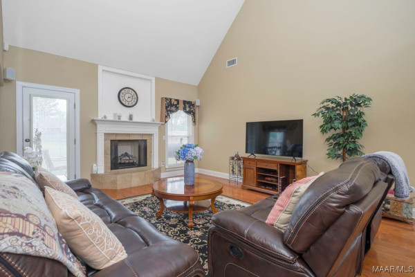 1590 Emerald Mountain Parkway