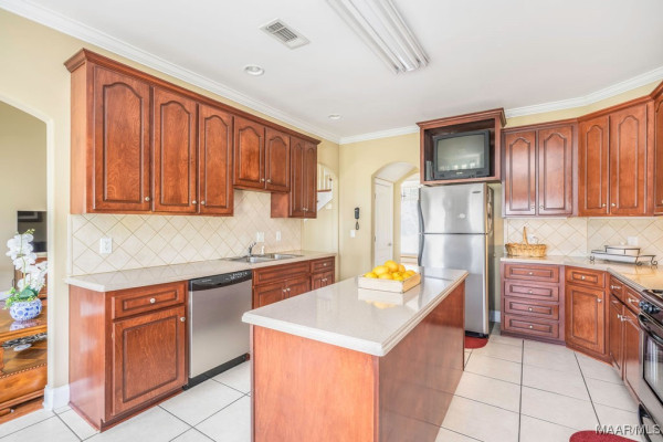 1590 Emerald Mountain Parkway