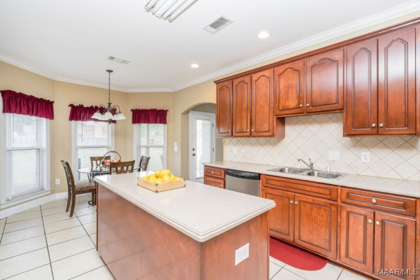1590 Emerald Mountain Parkway