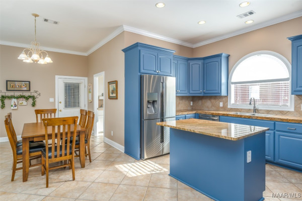 8681 Huntingdon Ridge Lane
