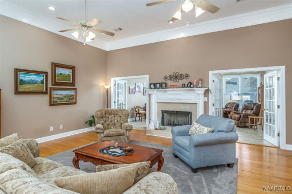 8681 Huntingdon Ridge Lane