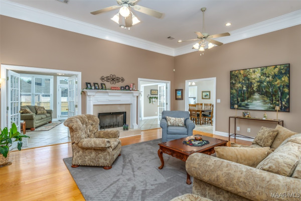 8681 Huntingdon Ridge Lane