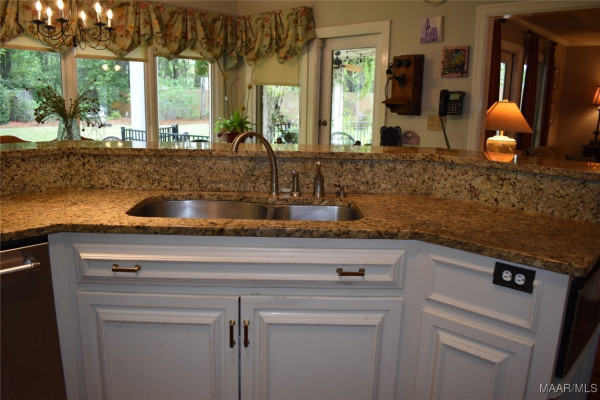 8109 MOSSY OAK Drive