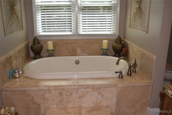 8109 MOSSY OAK Drive