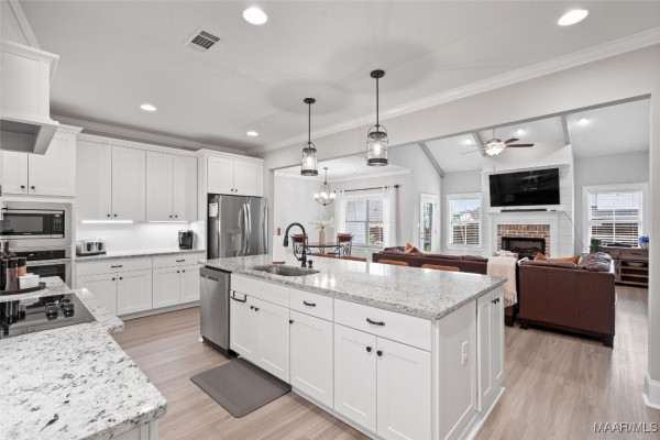 1247 Charleston Drive