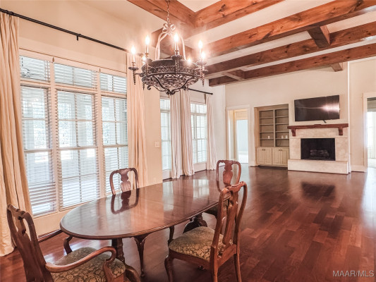 3420 OAK GROVE Circle