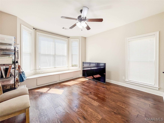 8925 Thompson Ridge Loop