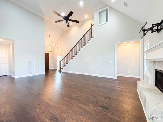 8925 Thompson Ridge Loop