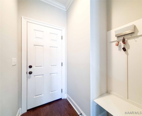 8925 Thompson Ridge Loop