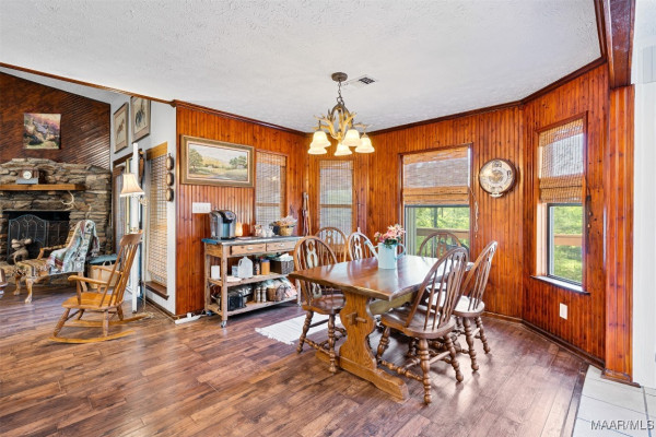 555 Cripple Creek Road