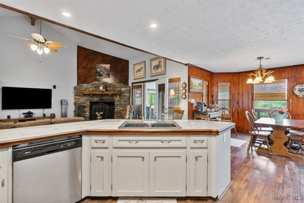 555 Cripple Creek Road