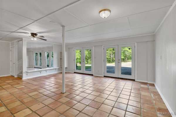 555 Cripple Creek Road