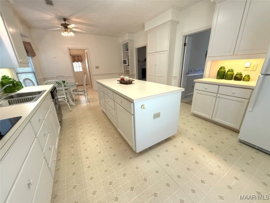 7711 Deer Trail Road