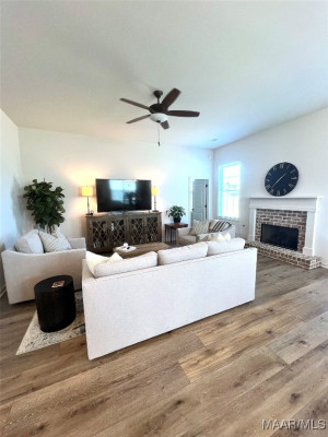 9532 DAKOTA Drive