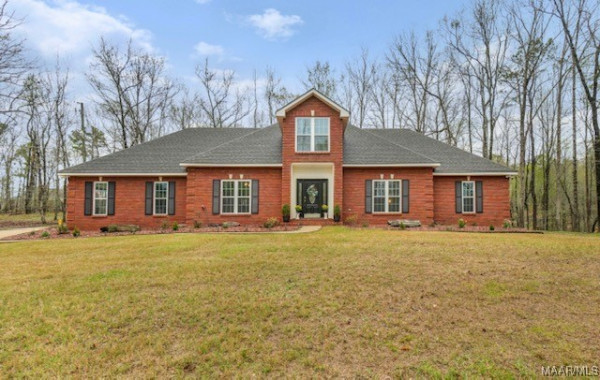 320 Wildwood Lane