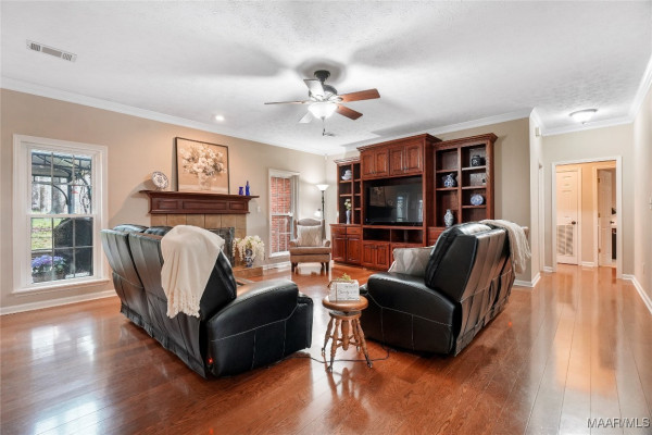 320 Wildwood Lane